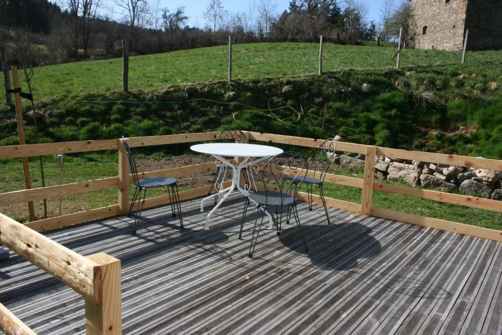 Yourtes En Terrasse Bonneval  Zimmer foto